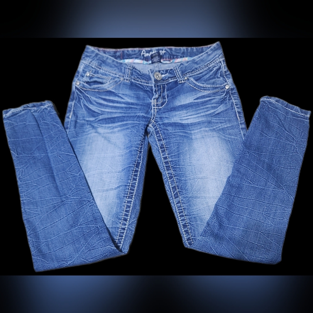 Amethyst Jeans Women's Skinny Jeans - Faded Blue Wash